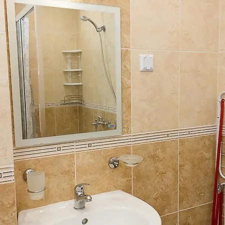 Garden Palace - 2bd Flat By Flat Mаnager Apartment