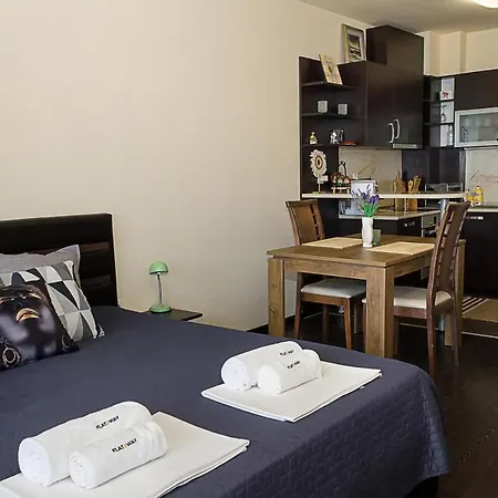 Garden Palace - 2bd Flat By Flat Mаnager Apartment Balchik