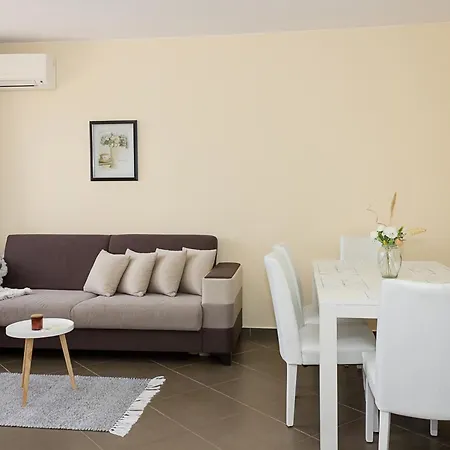 Garden Palace - 2bd Flat By Flat Mаnager * Balchik